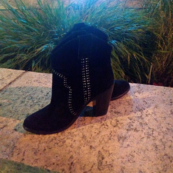 Joey Ankle Boots - Picture 3 of 3